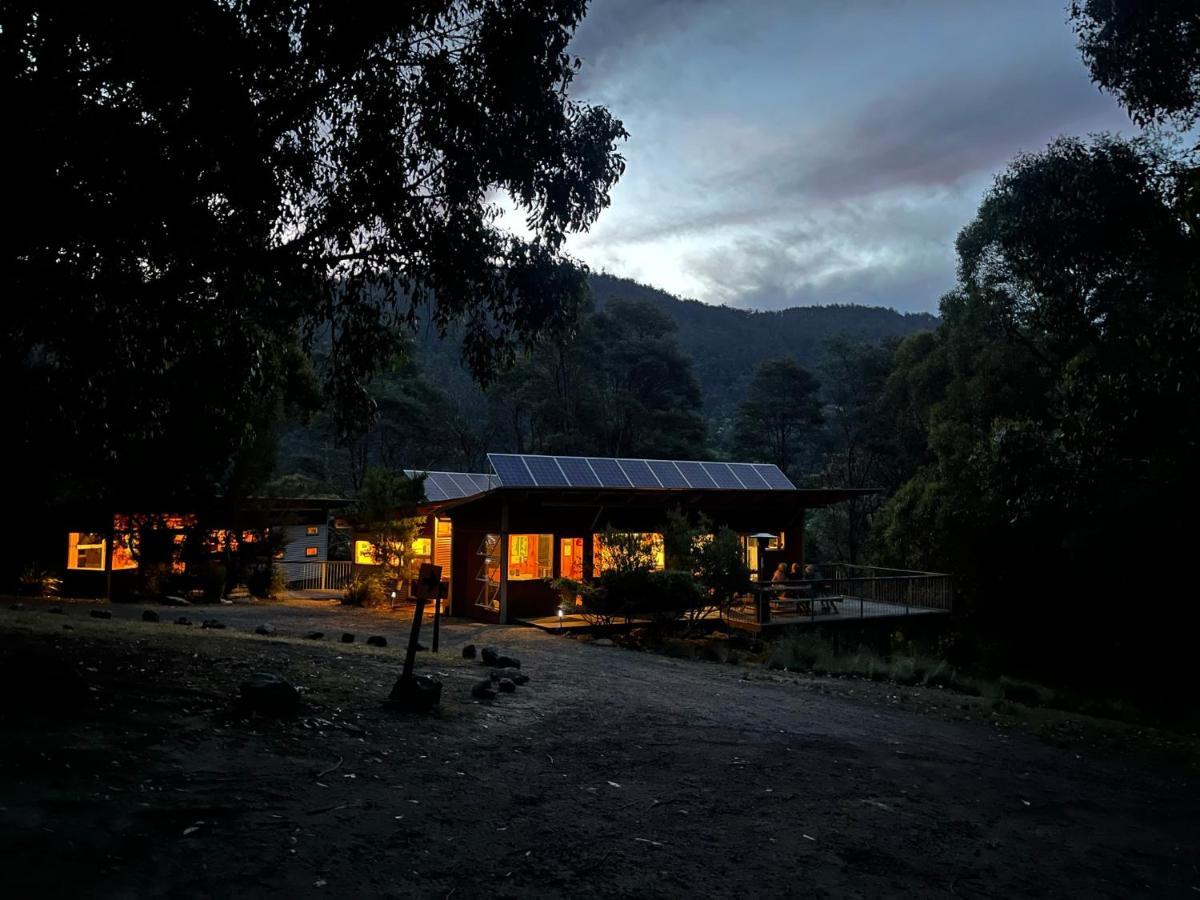 Base Camp Tasmania Hotel Ню Норфолк Екстериор снимка