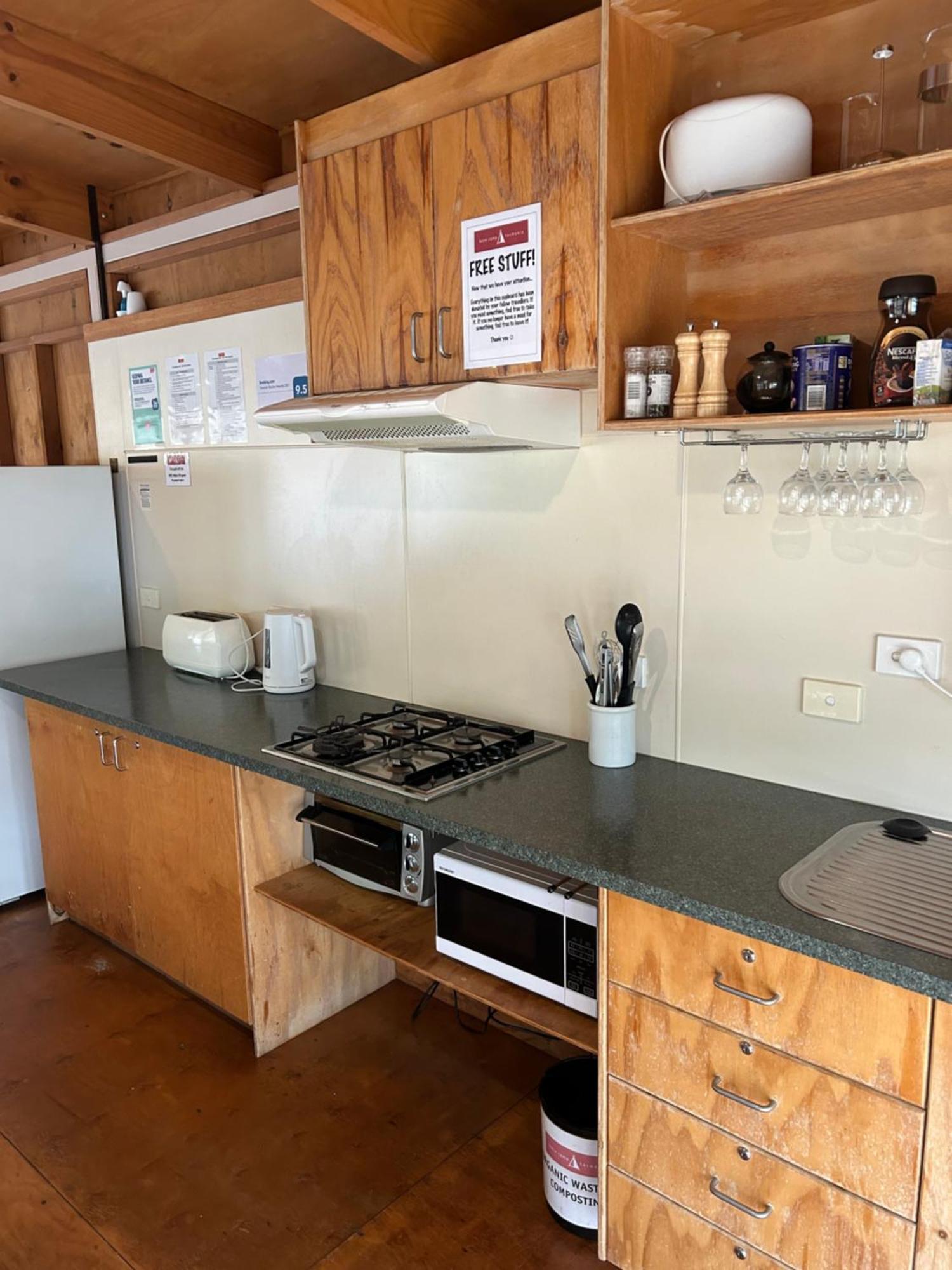 Base Camp Tasmania Hotel Ню Норфолк Екстериор снимка