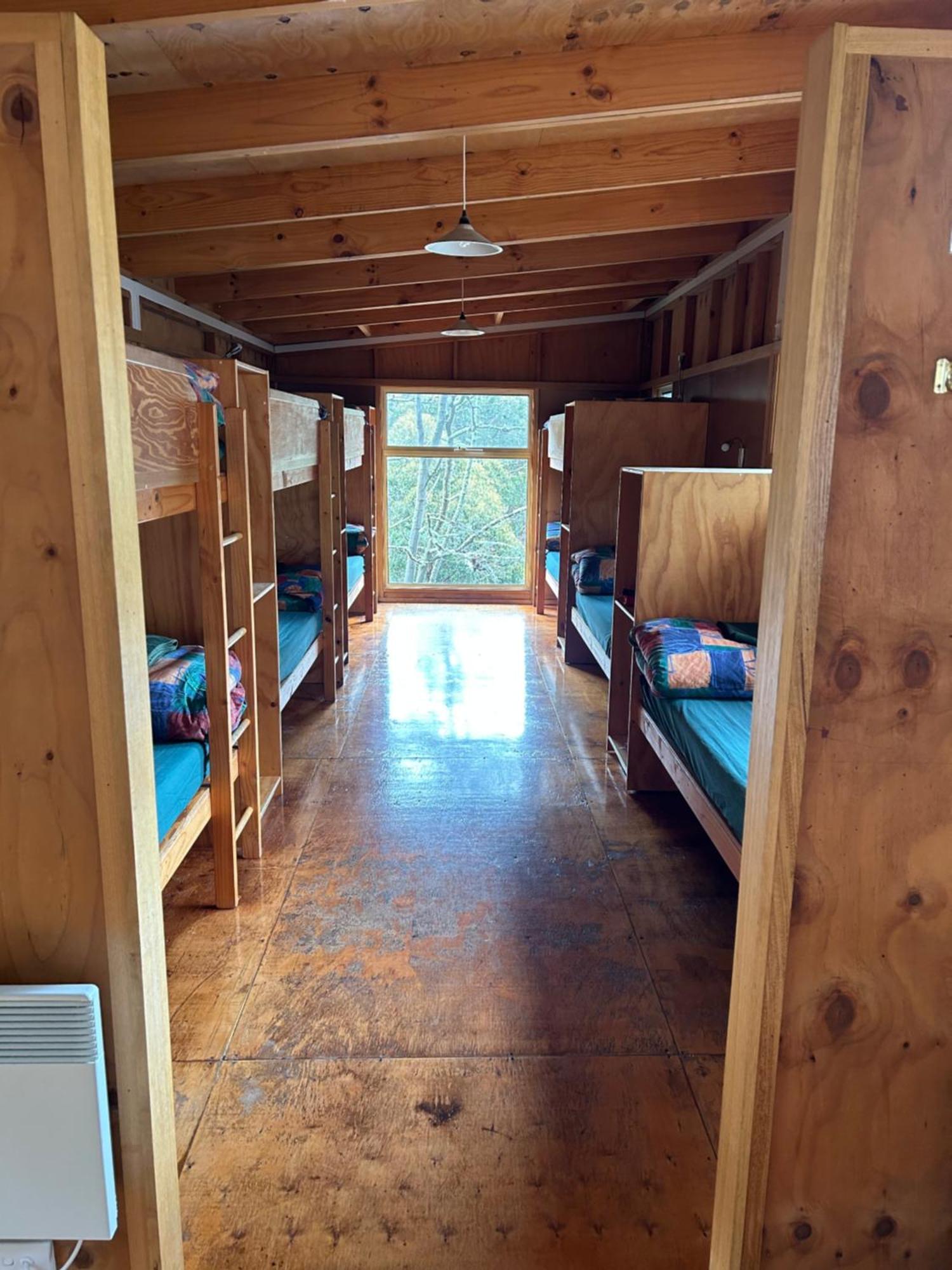 Base Camp Tasmania Hotel Ню Норфолк Екстериор снимка