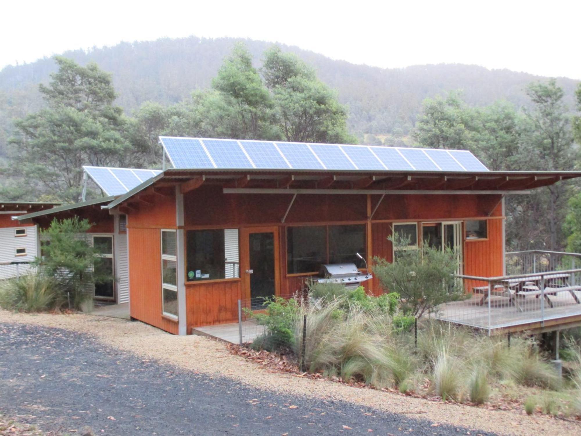 Base Camp Tasmania Hotel Ню Норфолк Екстериор снимка
