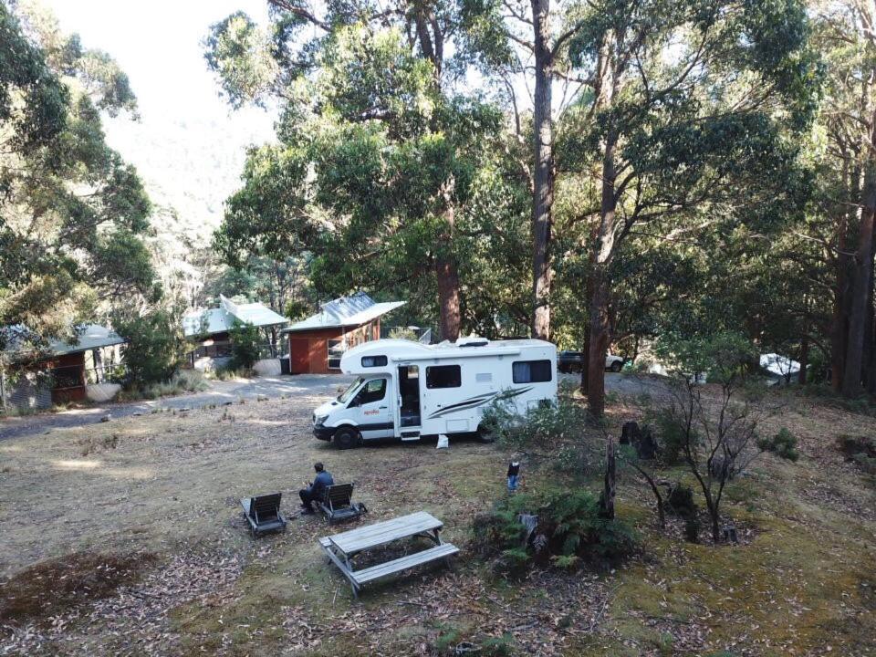 Base Camp Tasmania Hotel Ню Норфолк Екстериор снимка